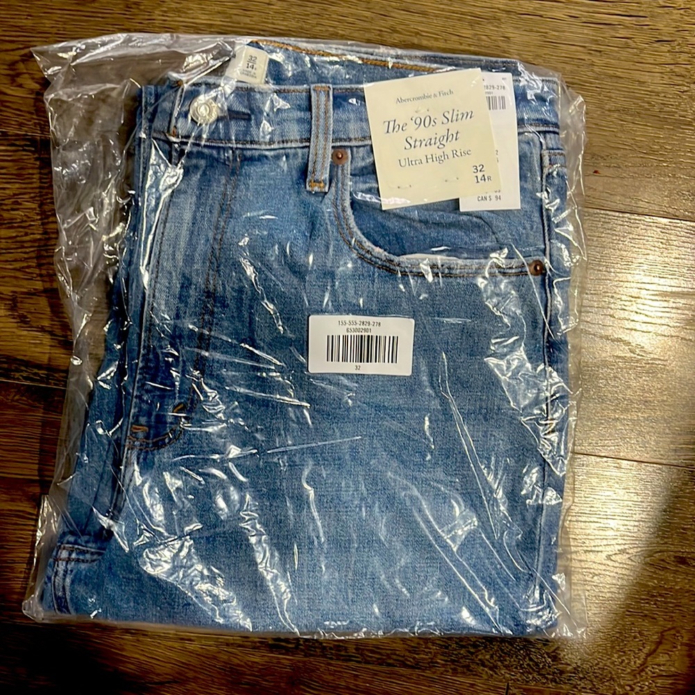 Abercrombie 90s Slim Straight Jeans